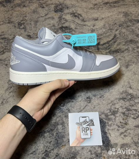 Nike Air Jordan 1 Low Stealth and white 45 EU