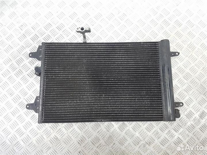 7M3820411A Радиатор кондиционера seat Alhambra