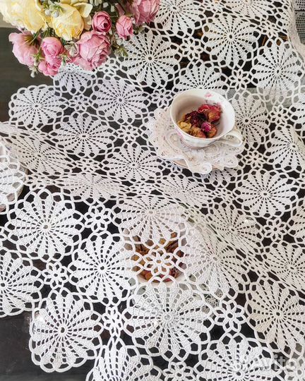 Скатерть ажурная вязаная