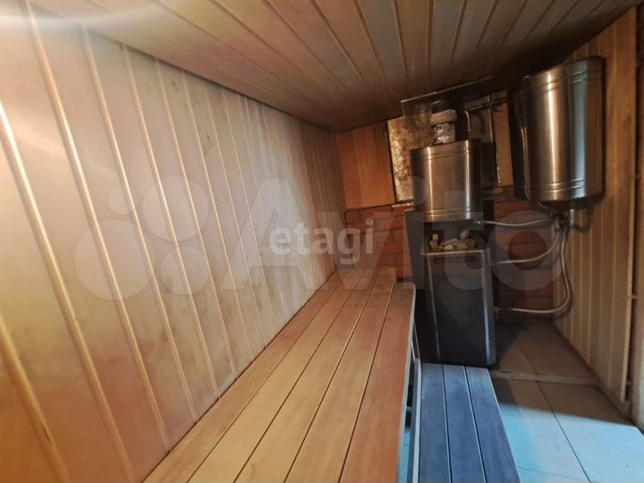 Дом 81 м² на участке 21,6 сот.