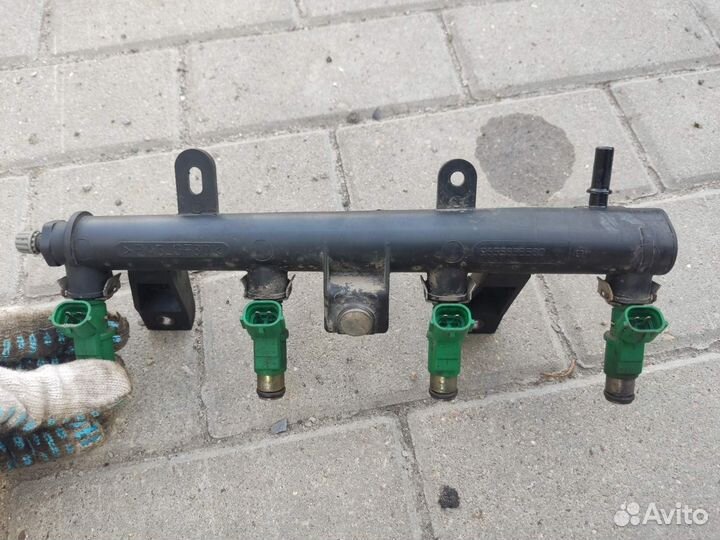 Топливная форсунка 1.4 Валео Пежо 206