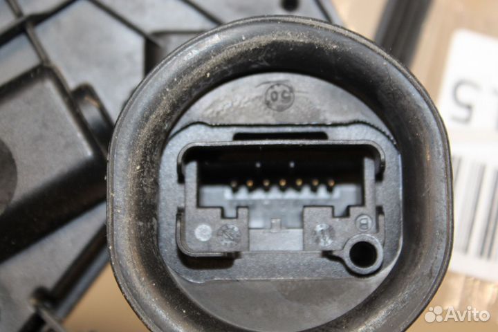 Замок двери задней левой Volkswagen Polo Sedan 2011