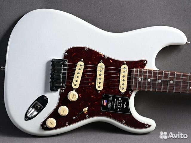 Fender American Ultra Stratocaster Arctic Pearl