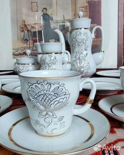 Сервизы лфз,статуэтки, чайные кофейные пары лфз