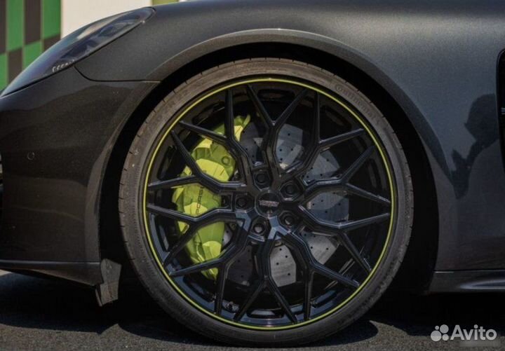 Кованые диски в стиле Vossen Porsche Panamera R22