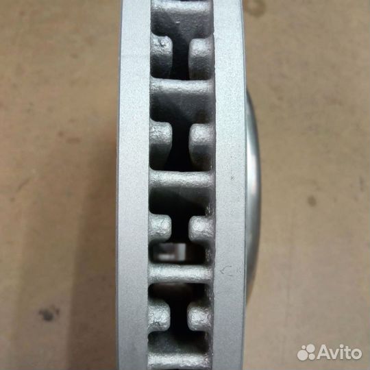 Диск тормозной BMW F95 G05 перед левый