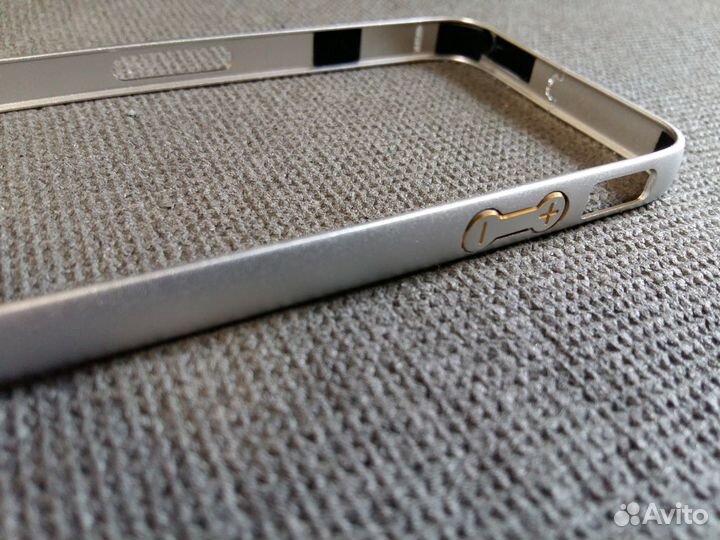 Металлический бампер на iPhone 5 / 5s /SE (silver)