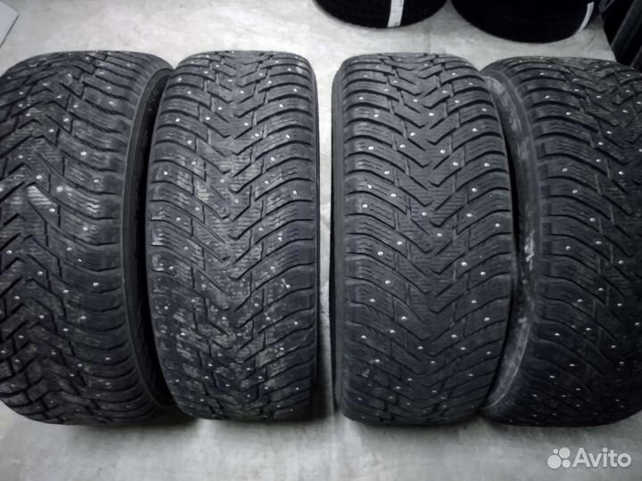 Nokian Tyres Hakkapeliitta 8 SUV 285/60 R18 116T