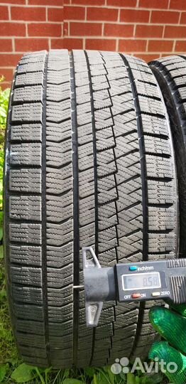 Bridgestone Blizzak Ice 255/35 R19