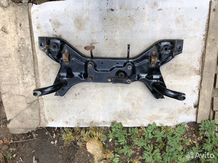 Подрамник передний митсубиси кольт