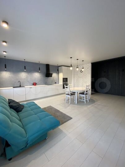 3-к. квартира, 102 м², 2/8 эт.