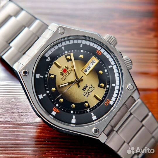 Часы Orient Retro RA-AA0B01G19B