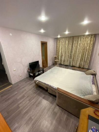 2-к. квартира, 42 м², 1/5 эт.