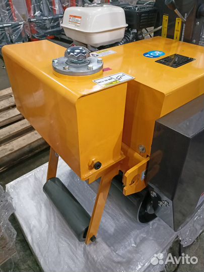 Виброкаток ручной R300 бензиновый (Honda)