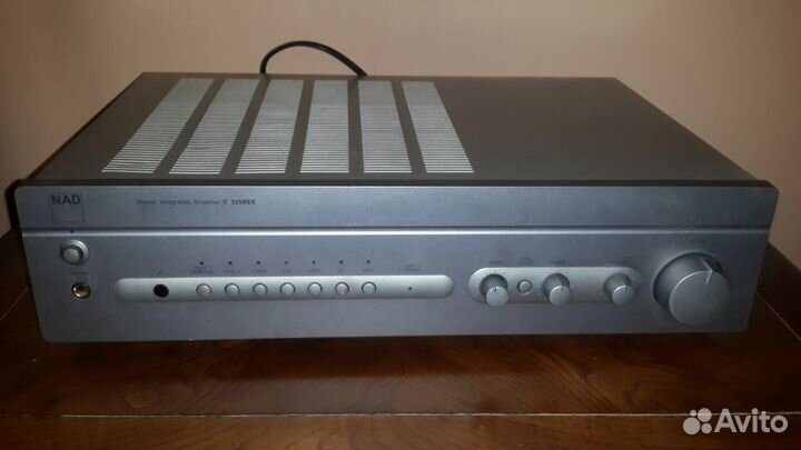 Усилитель NAD 320 bee