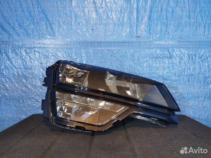 Фара правая Karoq