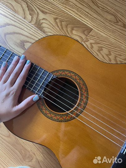 Классическая гитара yamaha c40