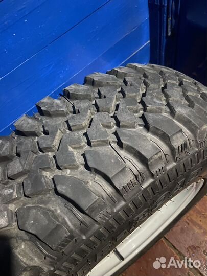 Шины на УАЗ R15 5штук
