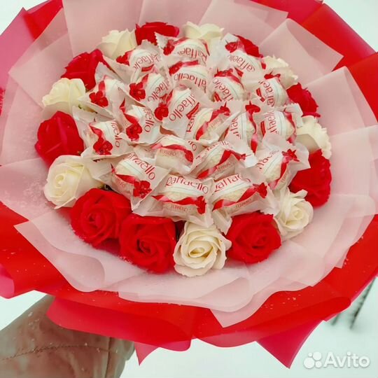 Съедобные букеты.Букет из конфет и мыльных роз