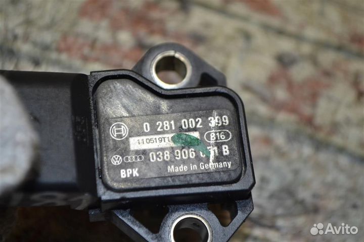 Датчик расхода воздуха VAG