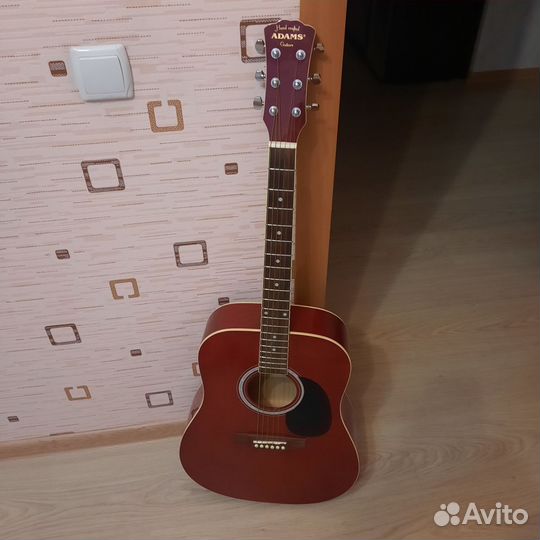 Акустическая гитара