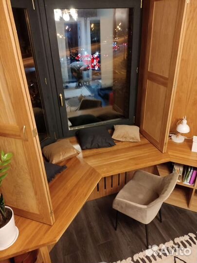 Рабочая зона у окна