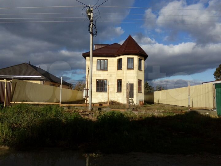 Дом 220 м² на участке 7,5 сот.