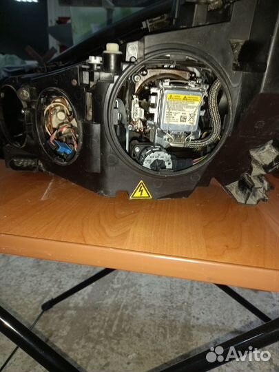 Фара передняя mercedes W 221