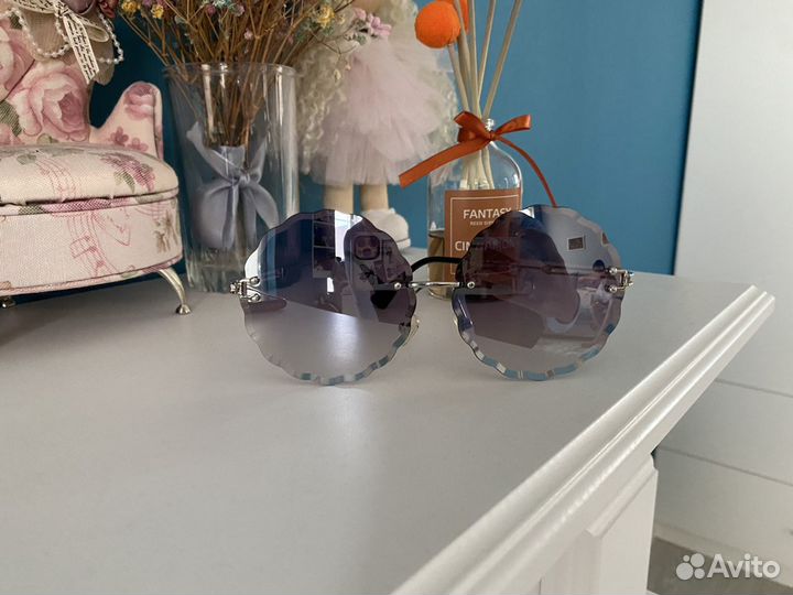 Солнцезащитные очки женские