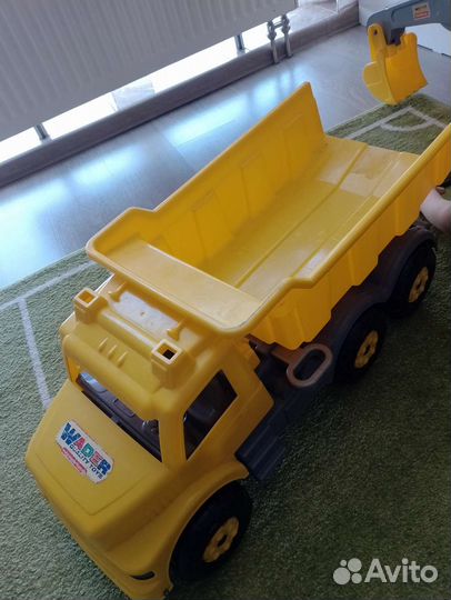 Грузовик-самосвал