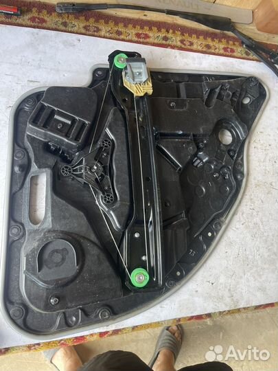 Стеклоподъемник двери задней левой mercedes w213