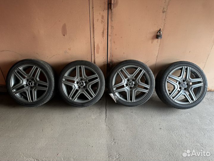 R18 Yokohama Advan Fleva V701 245/40, PCD 5x114.3 DIA 14