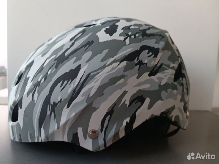 Шлем велосипедный + подарок 10 конусов