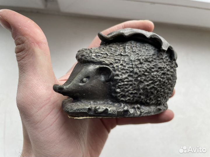 Ретро пепельница ежик