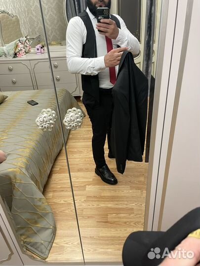 Мужской костюм тройка 46