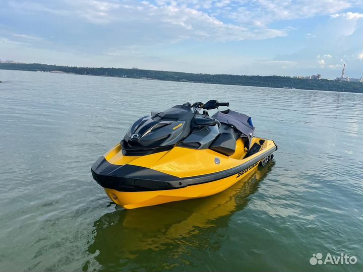 BRP RXP-300 Sea-Doo
