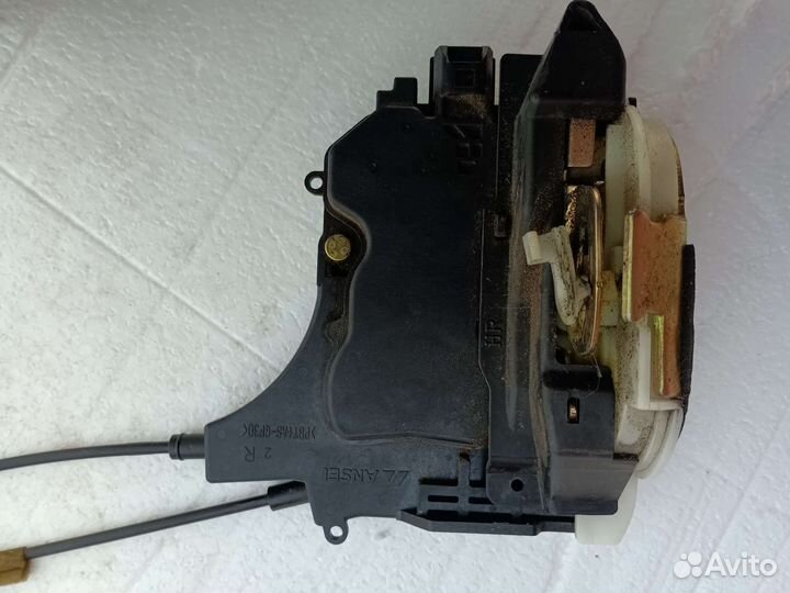 Замок двери (задняя правая) Grandis