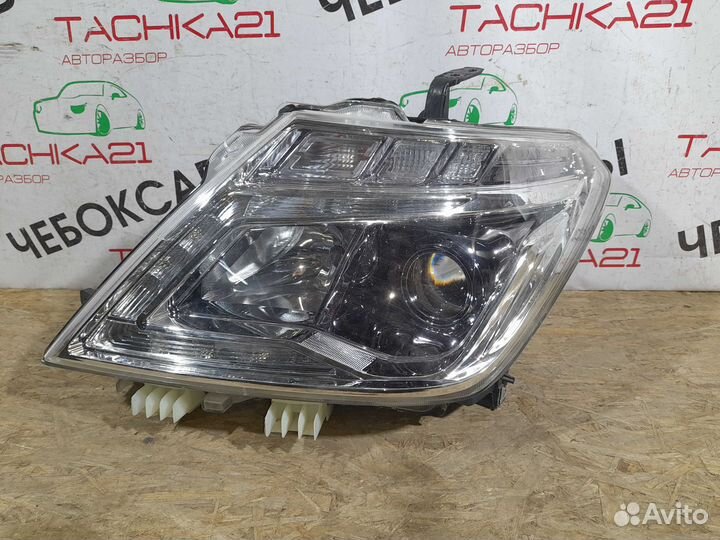 Фара левая Nissan Patrol Y62 (2010-2014)