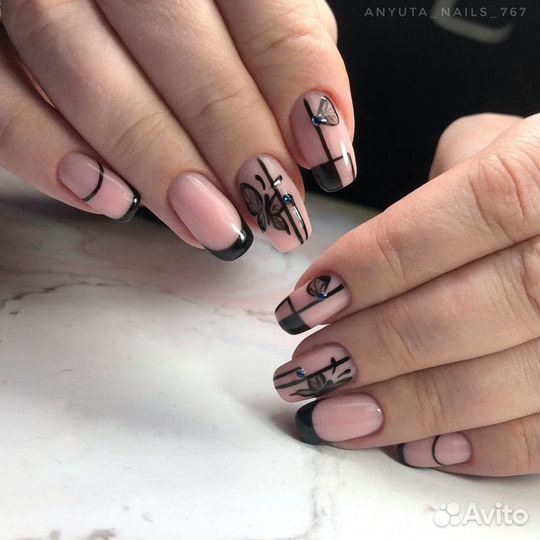 Маникюр и педикюр