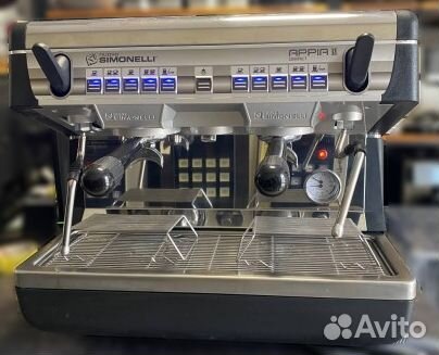 Профессиональная кофемашина Nuova Simonelli Appia