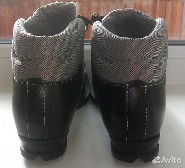 Лыжные ботинки детские р.34