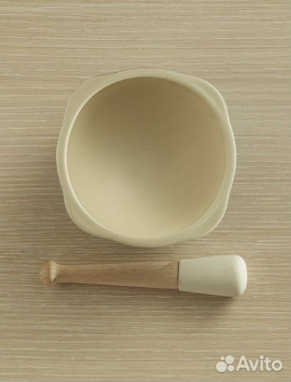 Ступка с пестиком Emile Henry 600 мл