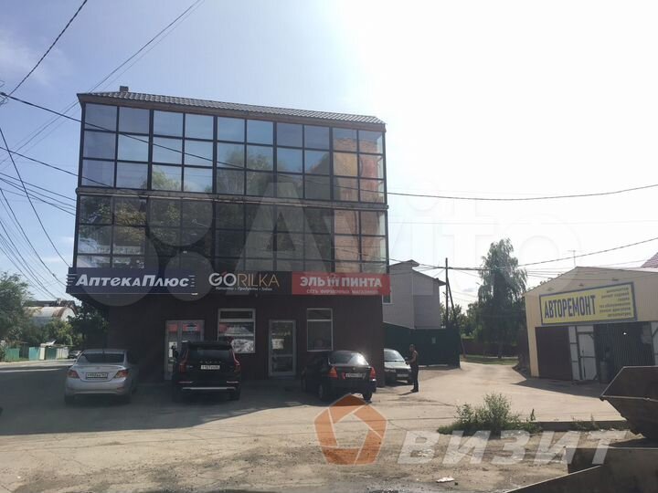 Торговая площадь 1-й линии с витражами, 210 м²