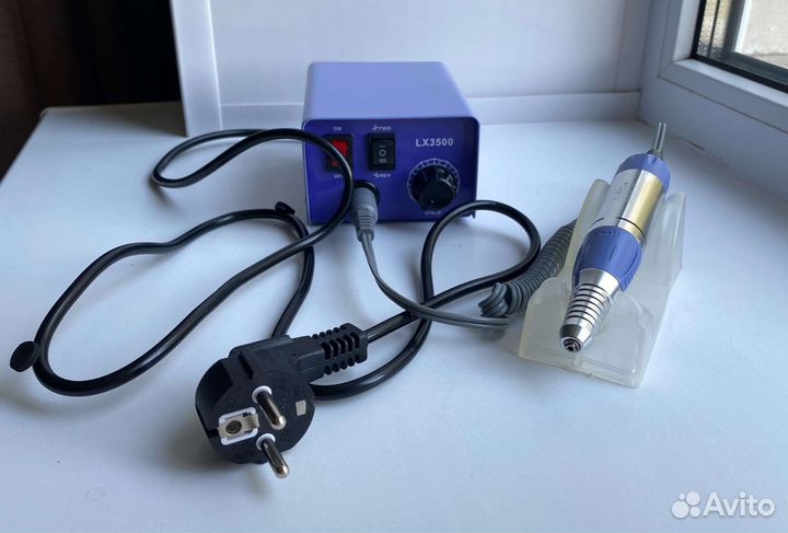 Аппарат для маникюра и педикюра