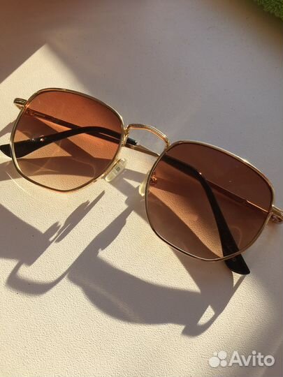 Солнцезащитные очки