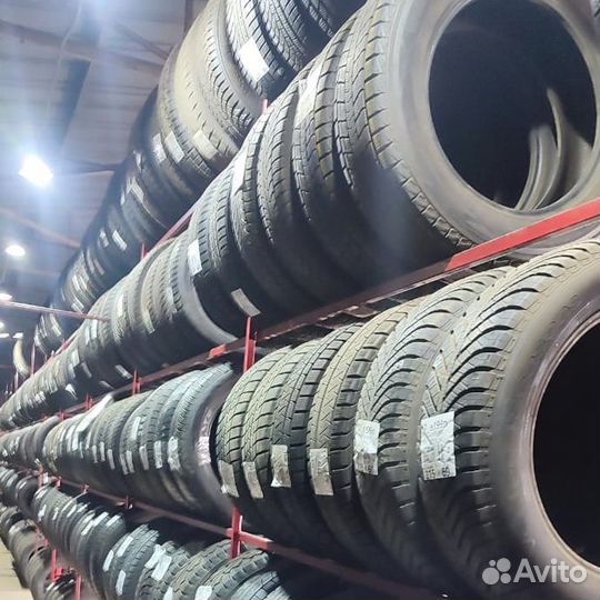 Opera NEA-02 215/55 R17 93L