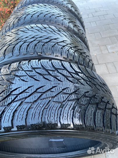 Nokian Tyres Hakkapeliitta R3 SUV 285/40 R21 109T