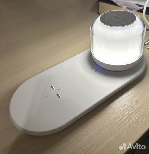 Зарядная станция с магнитной колонкой/ новая