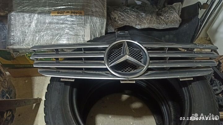 Решетка радиатора mercedes w209