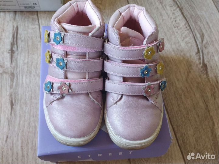 Ботинки (кроссовки) для девочки